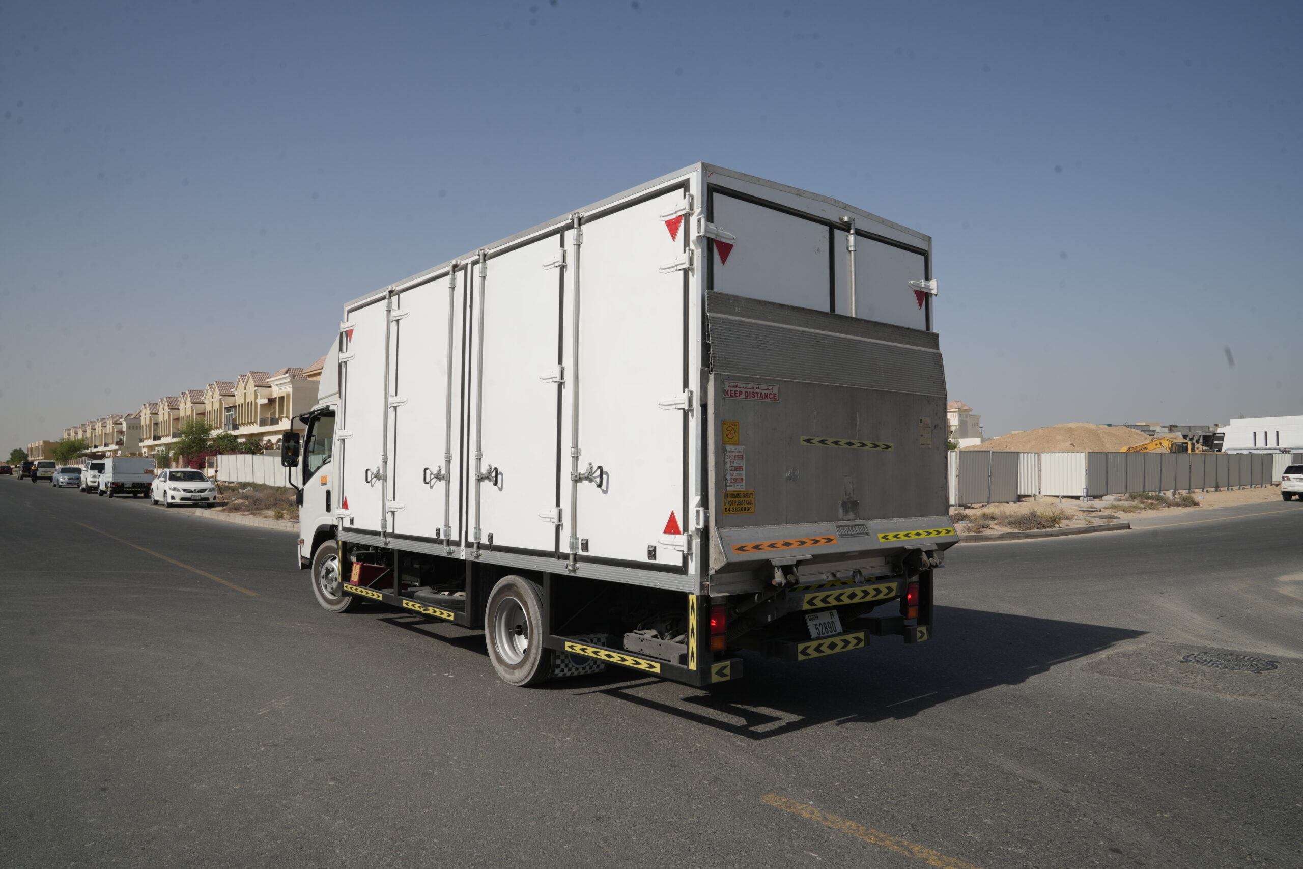 3 TON AND 5 TON TAILLIFT TRUCT